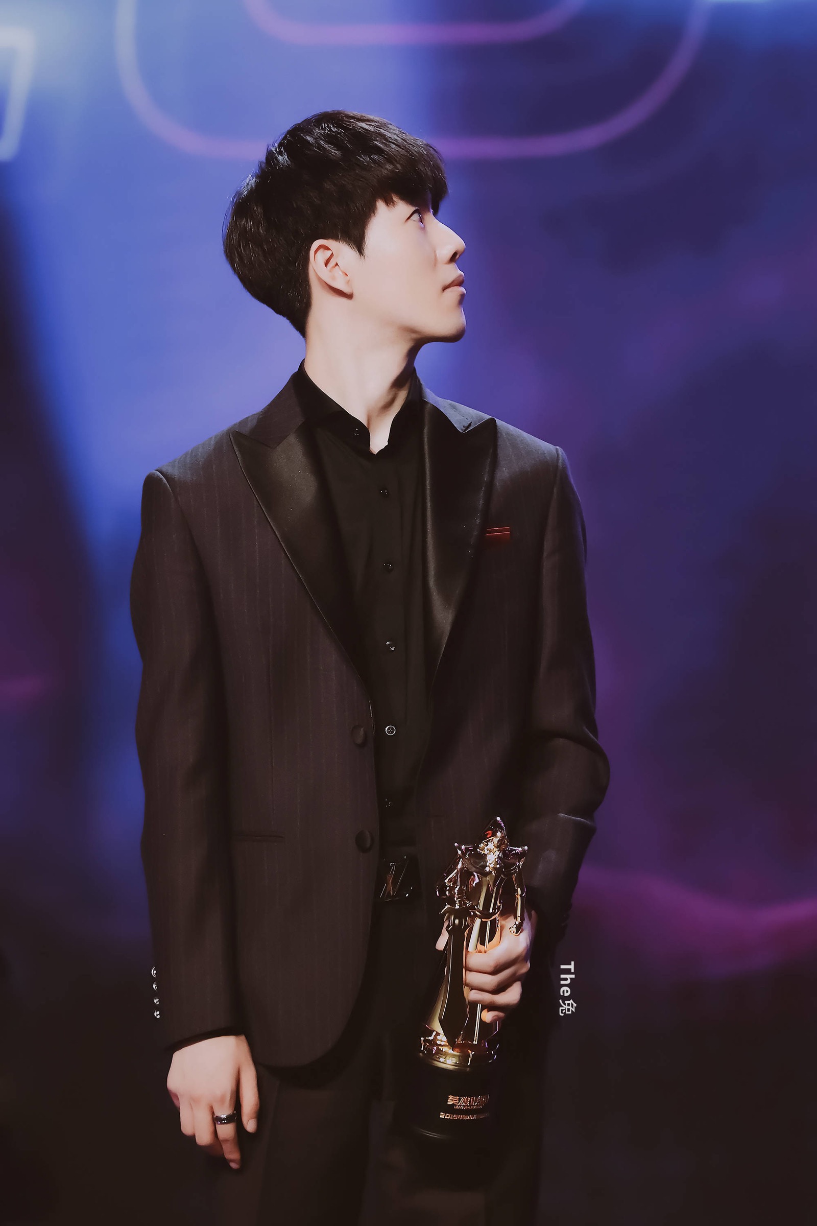 中路屏障被 中路屏障被